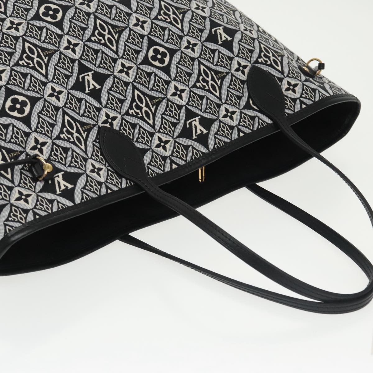 Neverfull MM 1854 Tote Bag