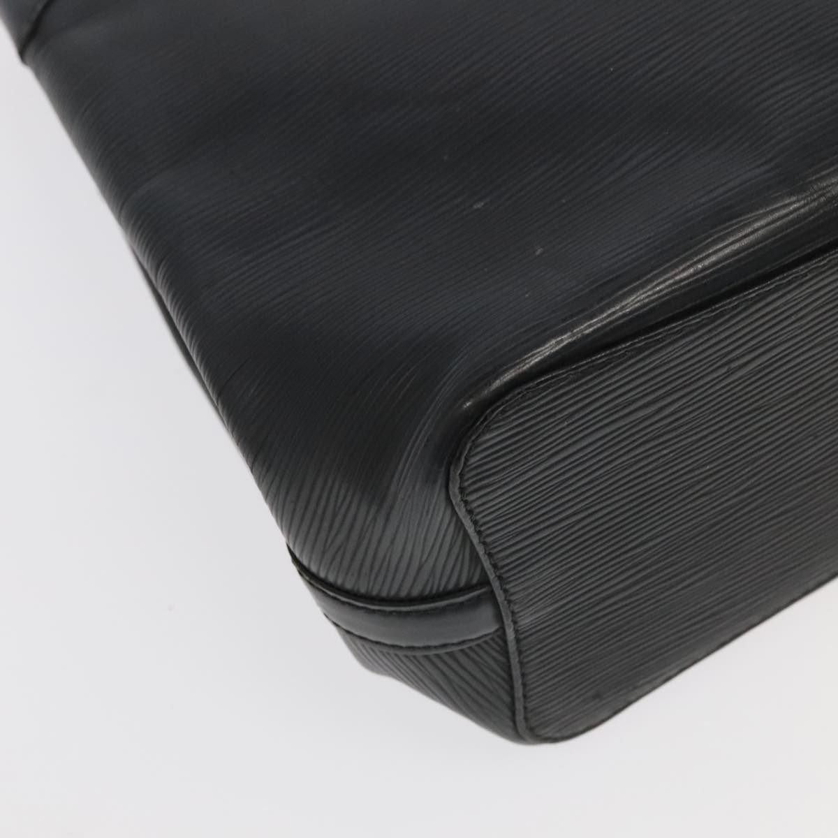 Willow PM Shoulder Bag Black Epi Leather