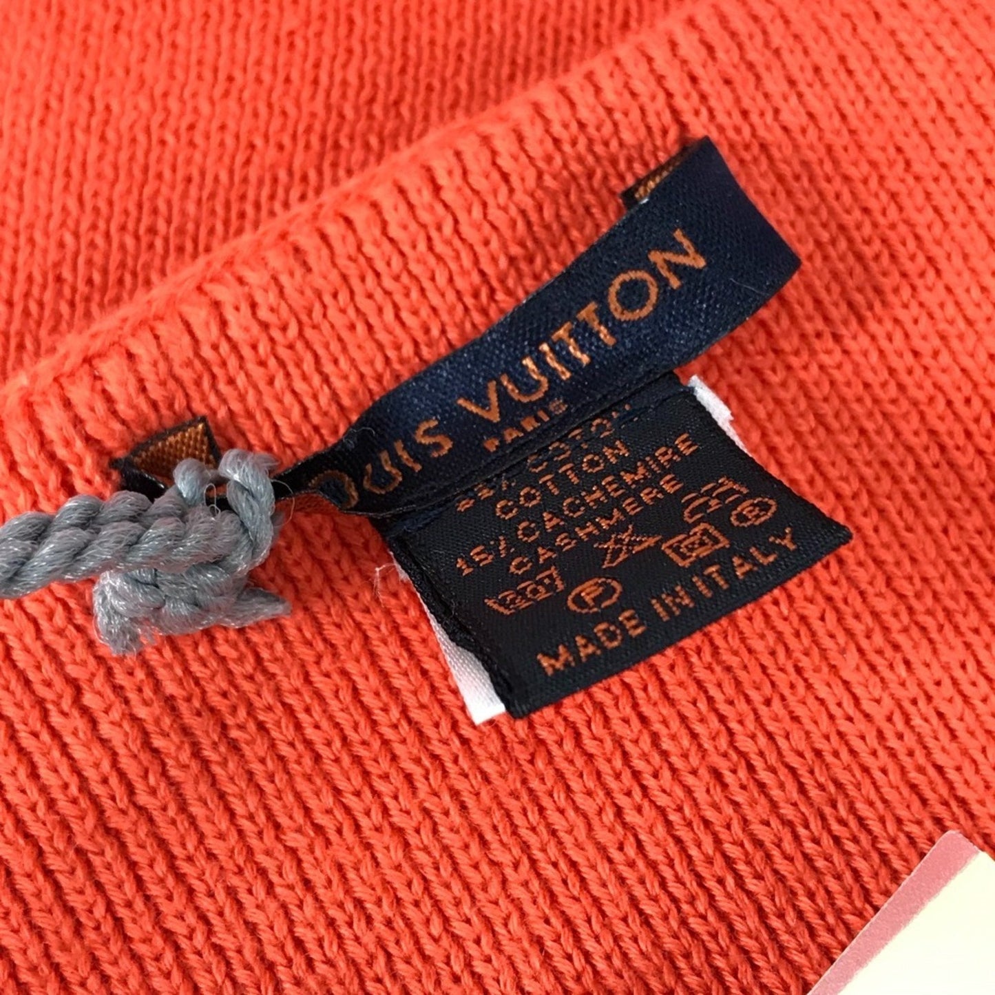 LV Cup ScarfRed