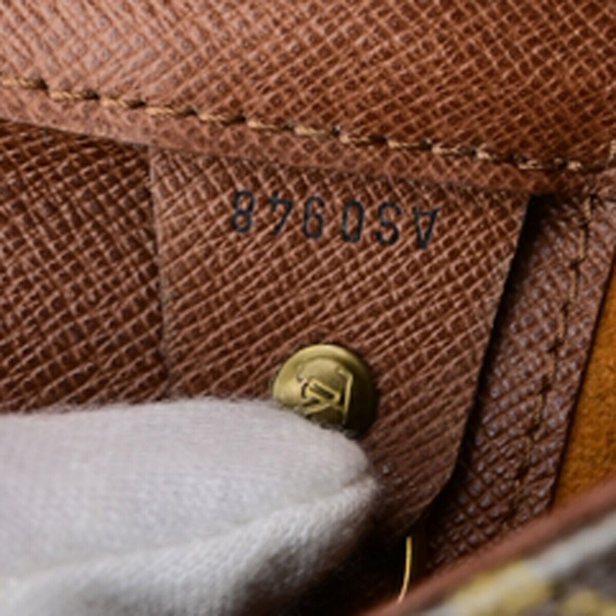 Monogram Canvas Pochette Messenger Bag