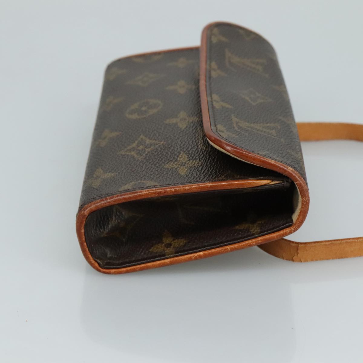 Vintage Canvas Shoulder Bag with Strap and Storage