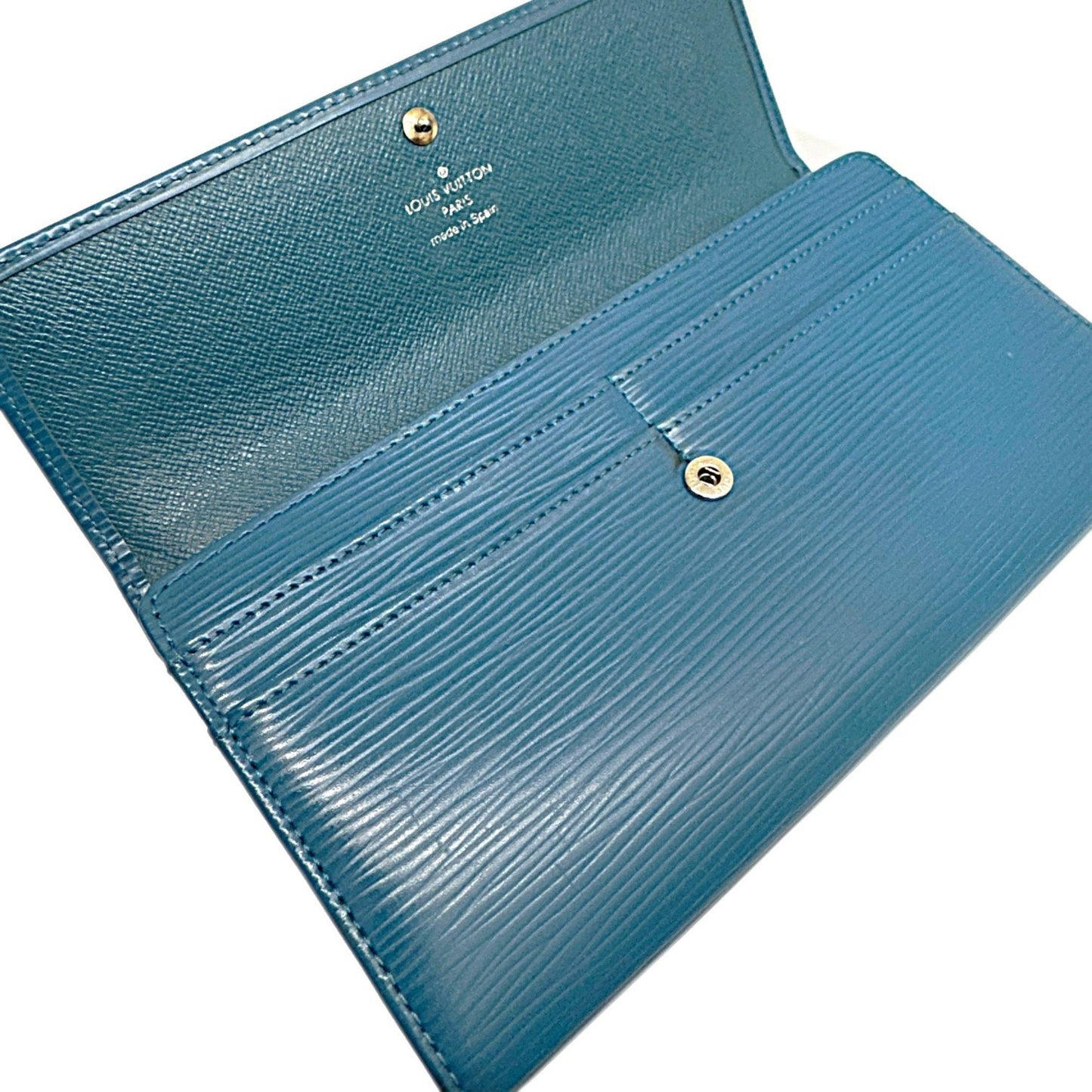 Luxury Leather Wallet with Slightly Rubbed Finish