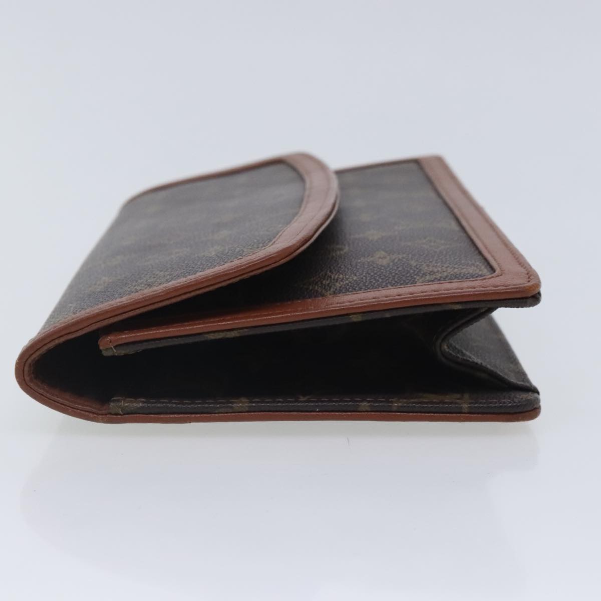 Pochette Monogram Clutch