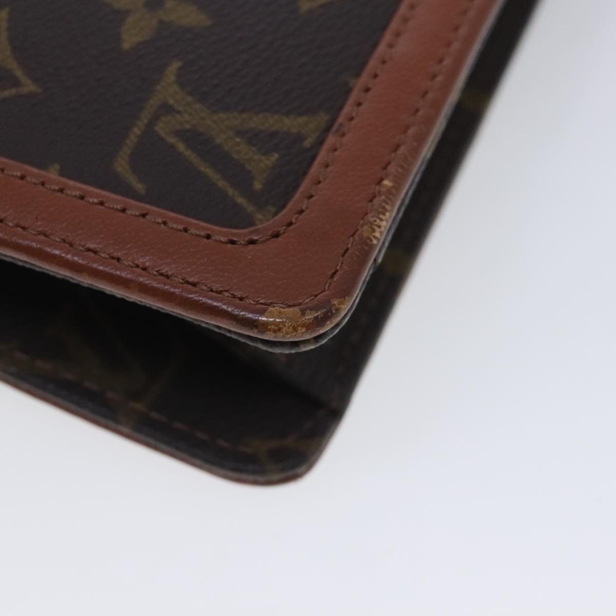 Pochette Monogram Clutch
