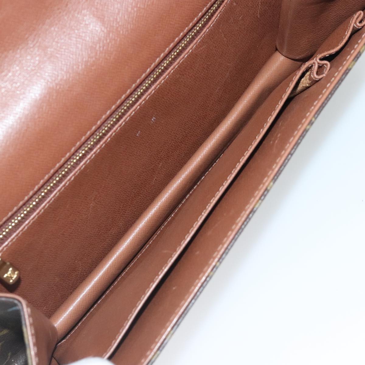 Pochette Monogram Clutch