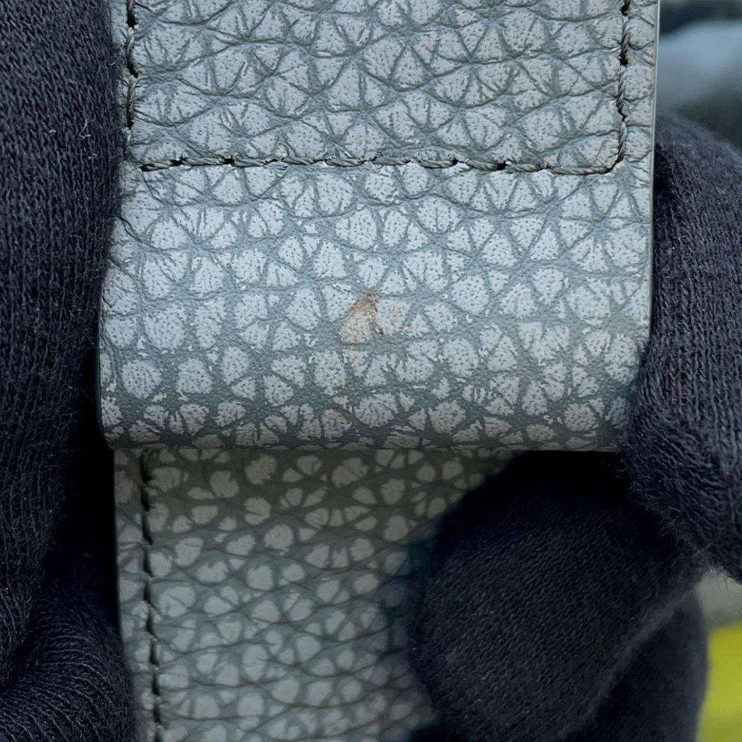 Pochette Mtis Reverse Monogram