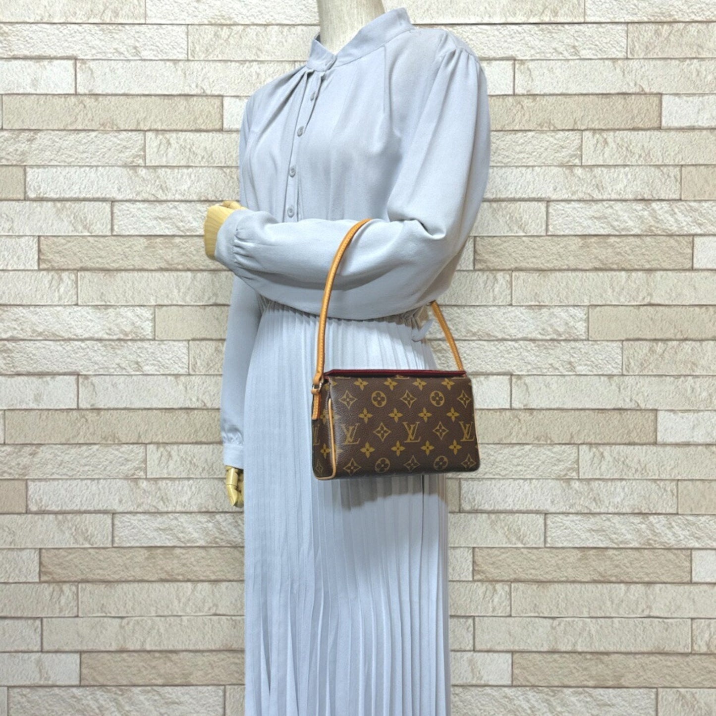 Recital Canvas Handbag with Good Condition and Slight Scratches
