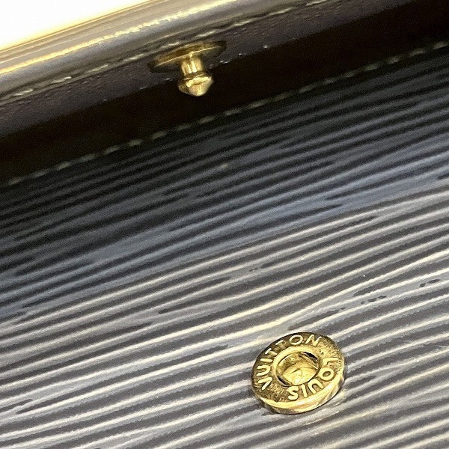 Epi Leather Zippy Wallet