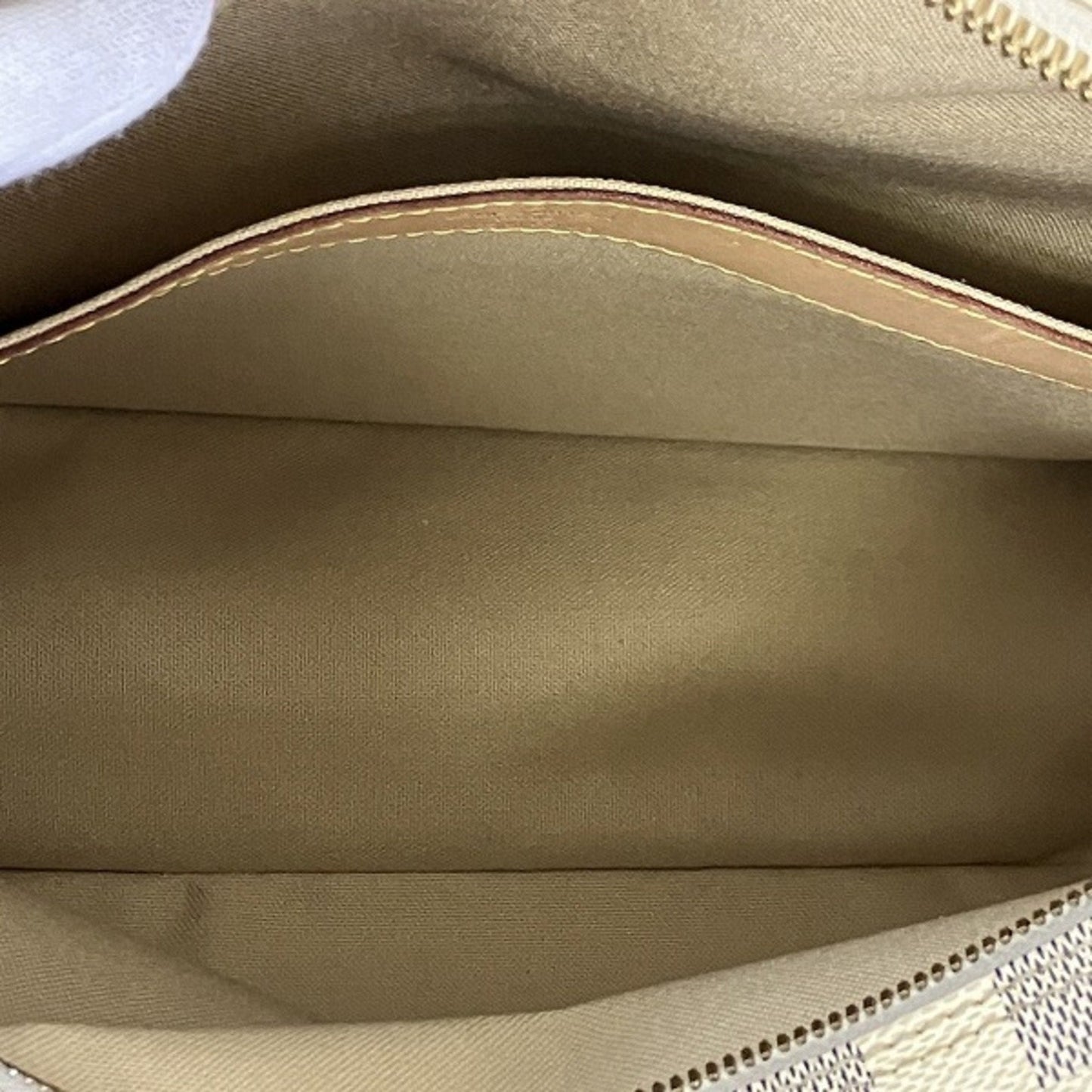 Azur Canvas Pochette N41700