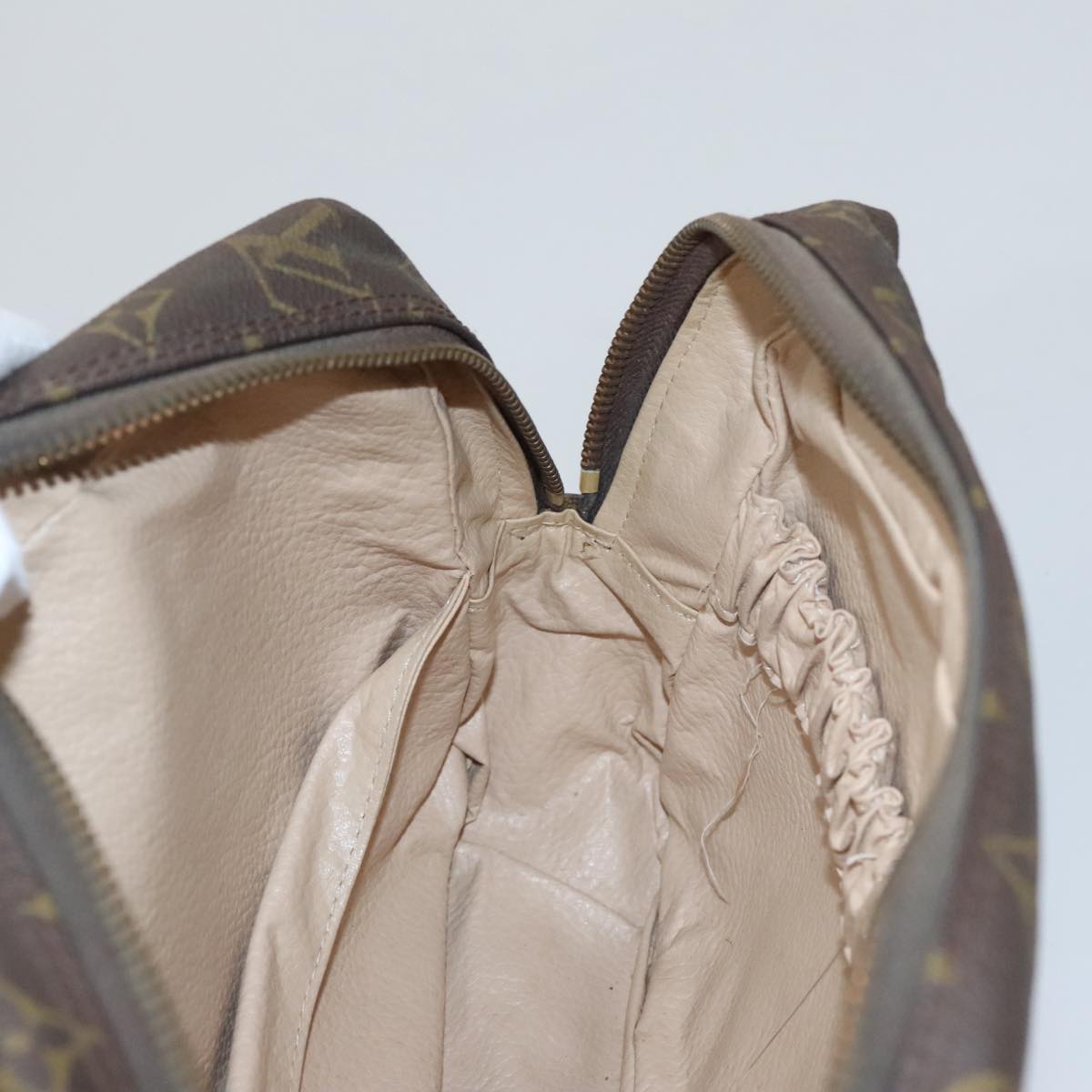 Toiletry Bag in Canvas with Storage Odor