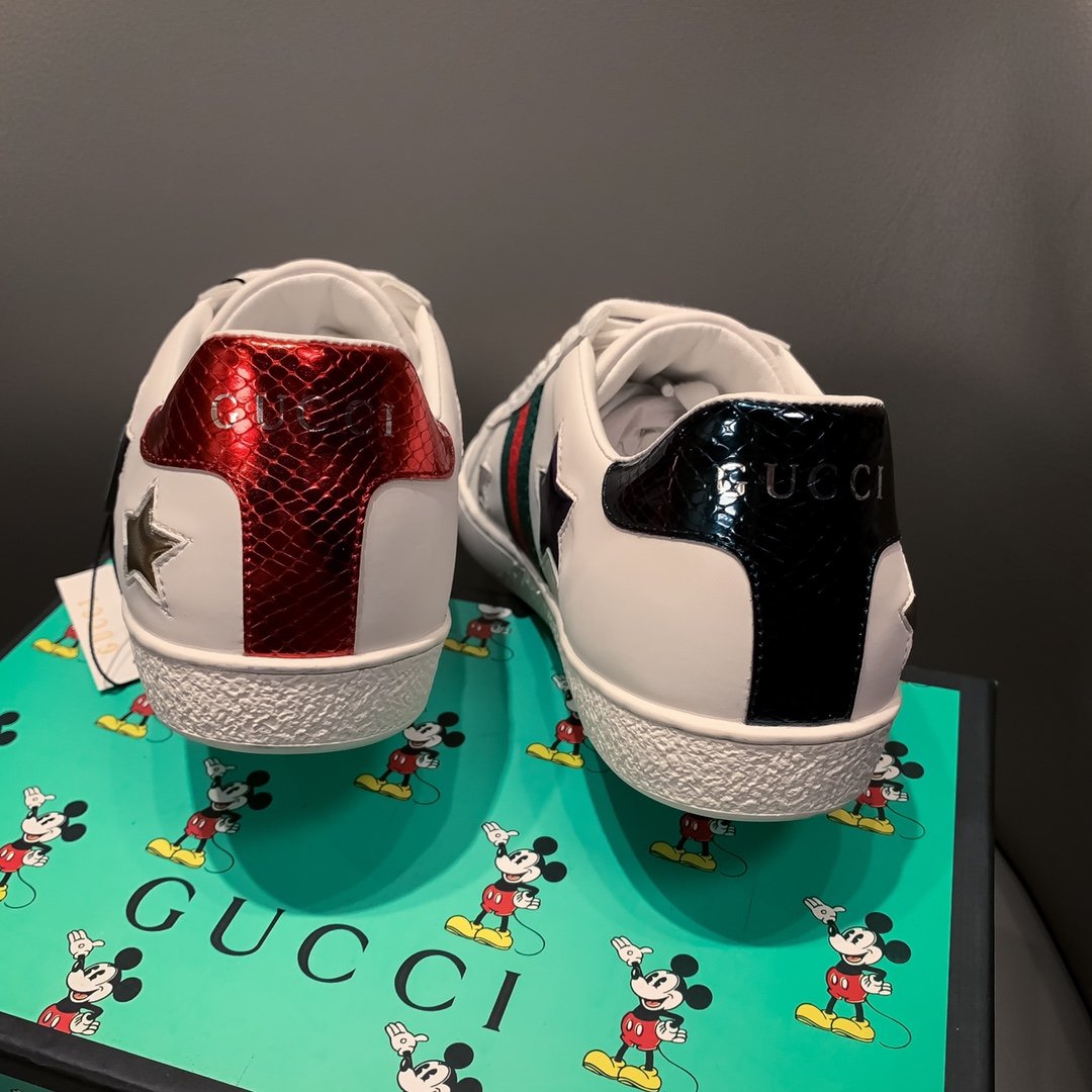 GLM-GCI  ACE LEATHER SNEAKER WITH  STAR 109