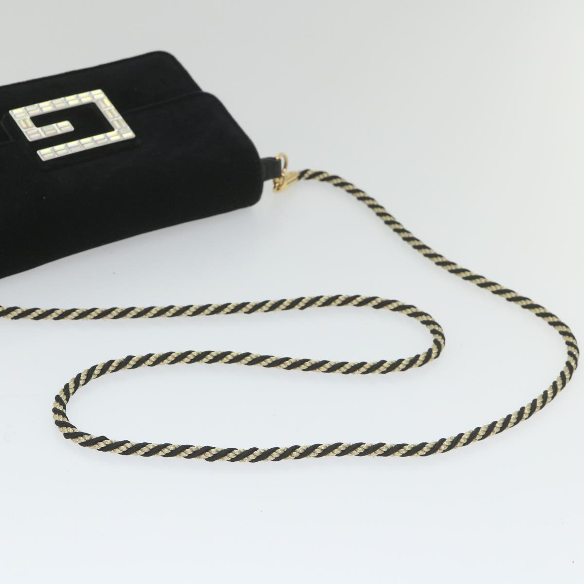 Gucci --