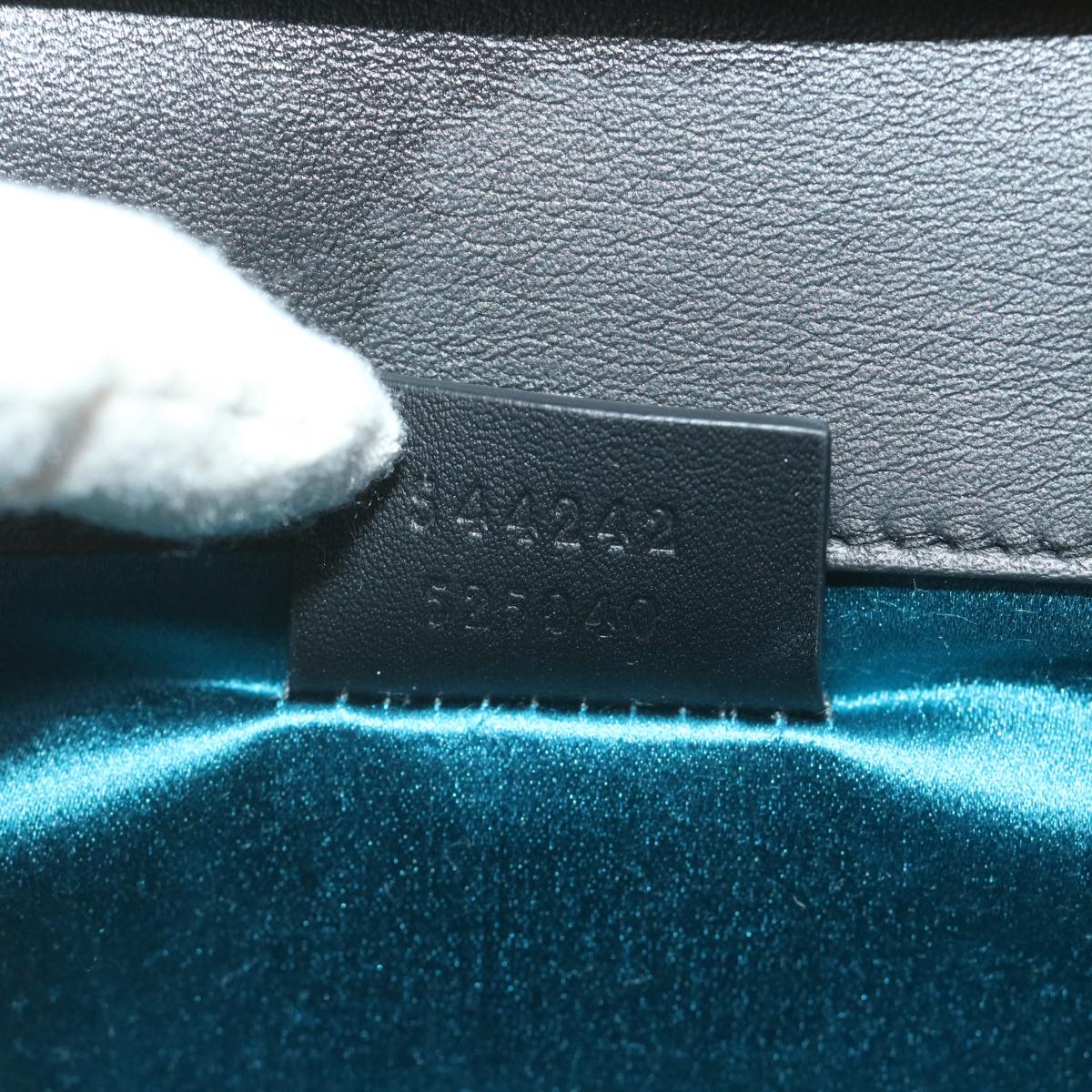 Gucci --