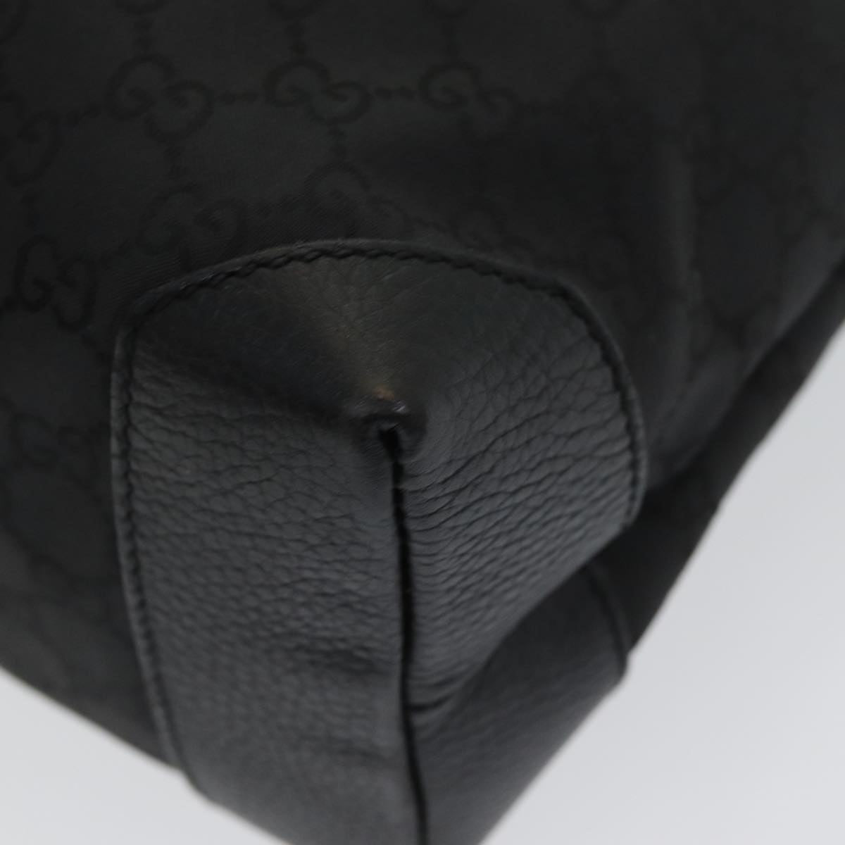 Gucci --