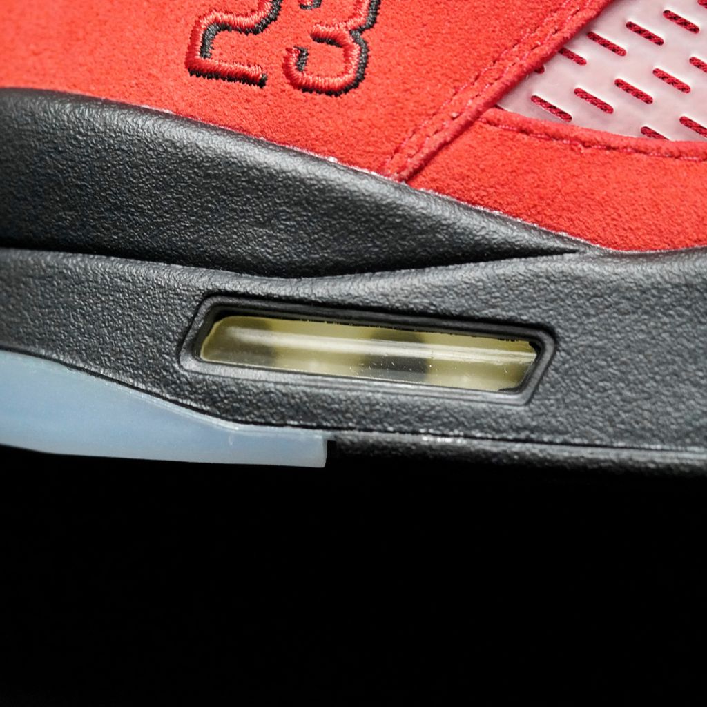 GLM - AJ5 Angry Bull