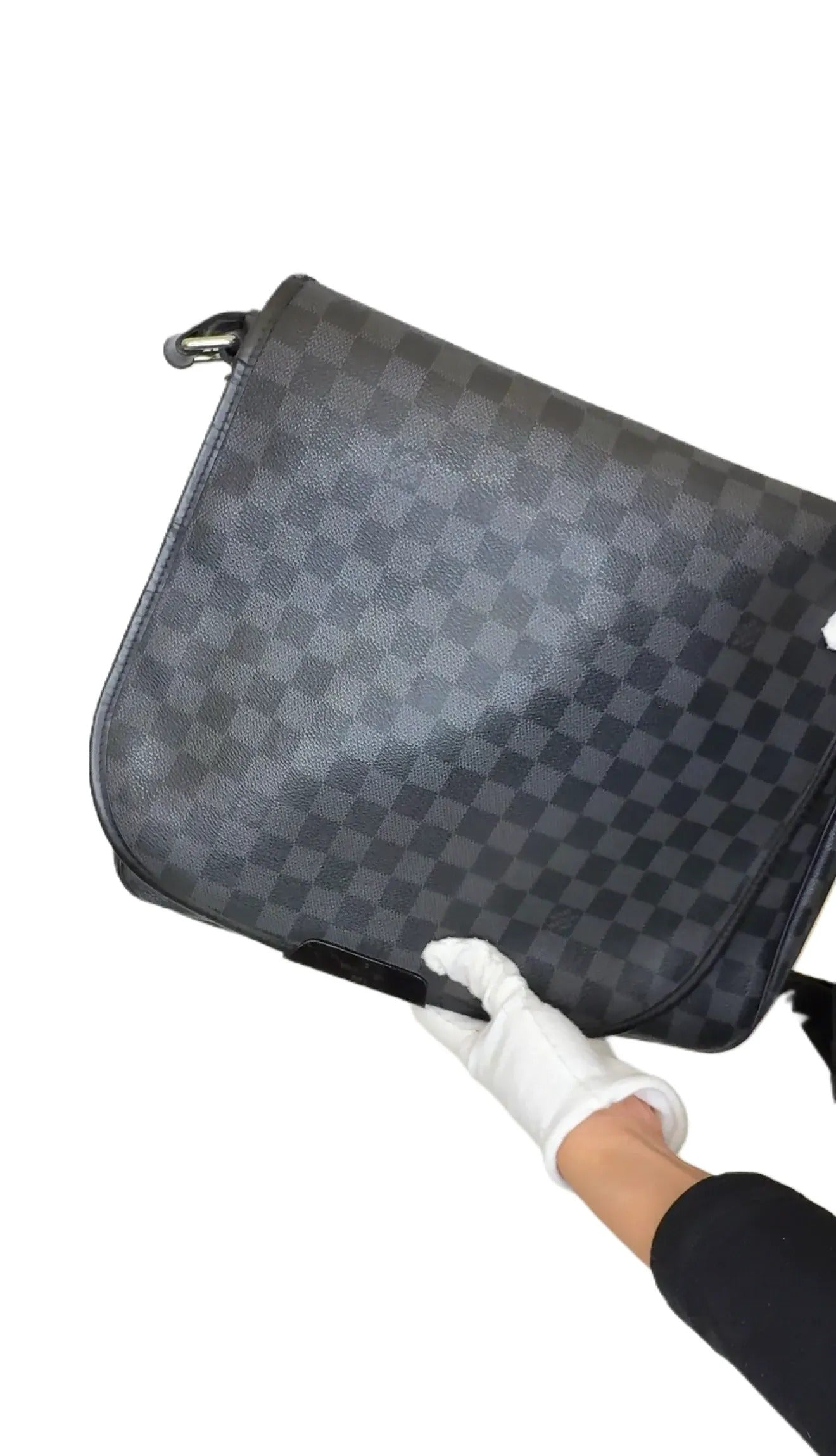 Louis Vuitton Daniel Messenger Bag Damier Graphite MM Black B19-3