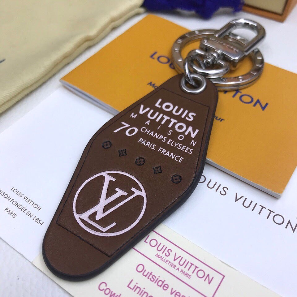 GLM - Top Quality Keychains LUV 008