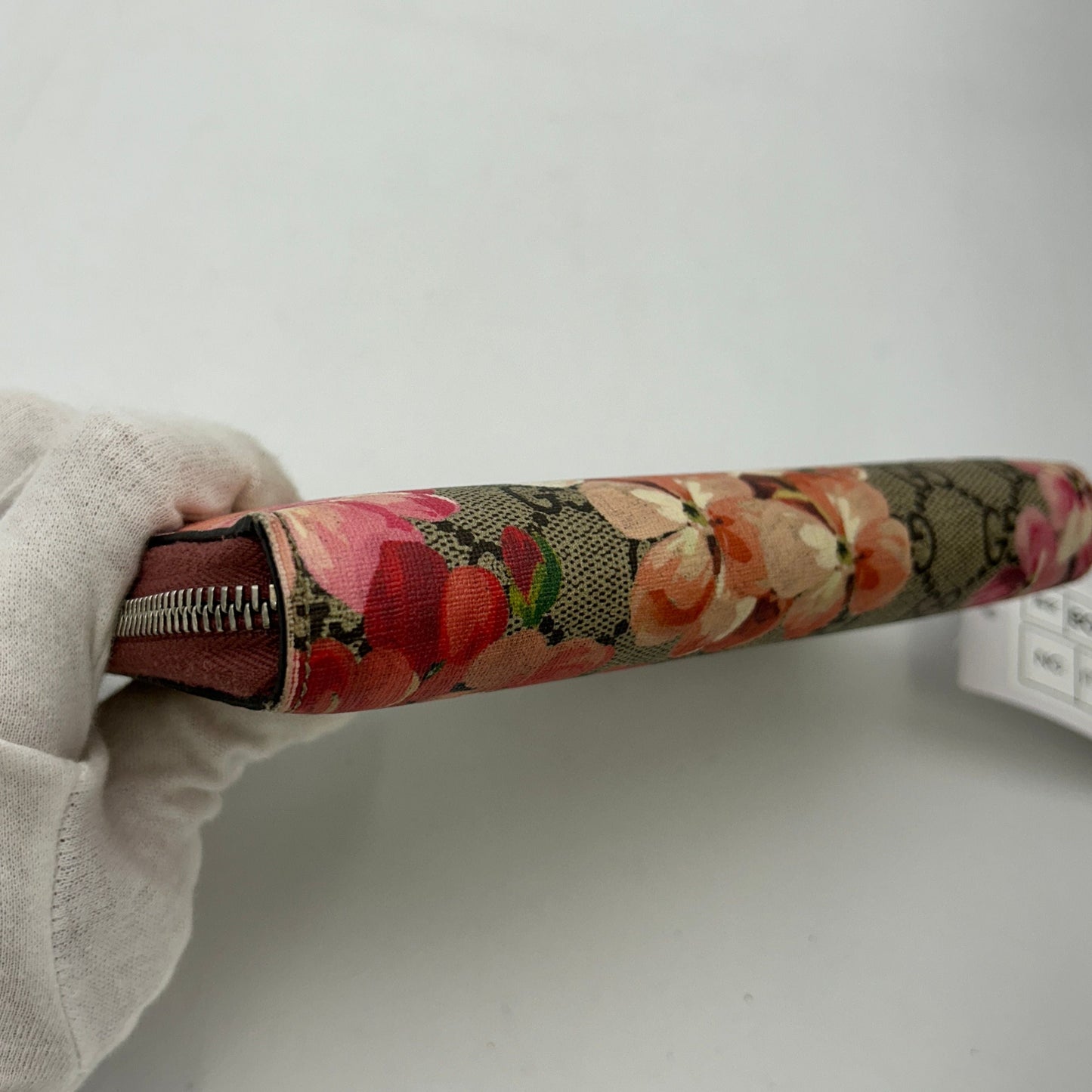 GUCCI  GG Blooms Long Wallet Zip-around Floral Beige ITBI3YZAAQ12