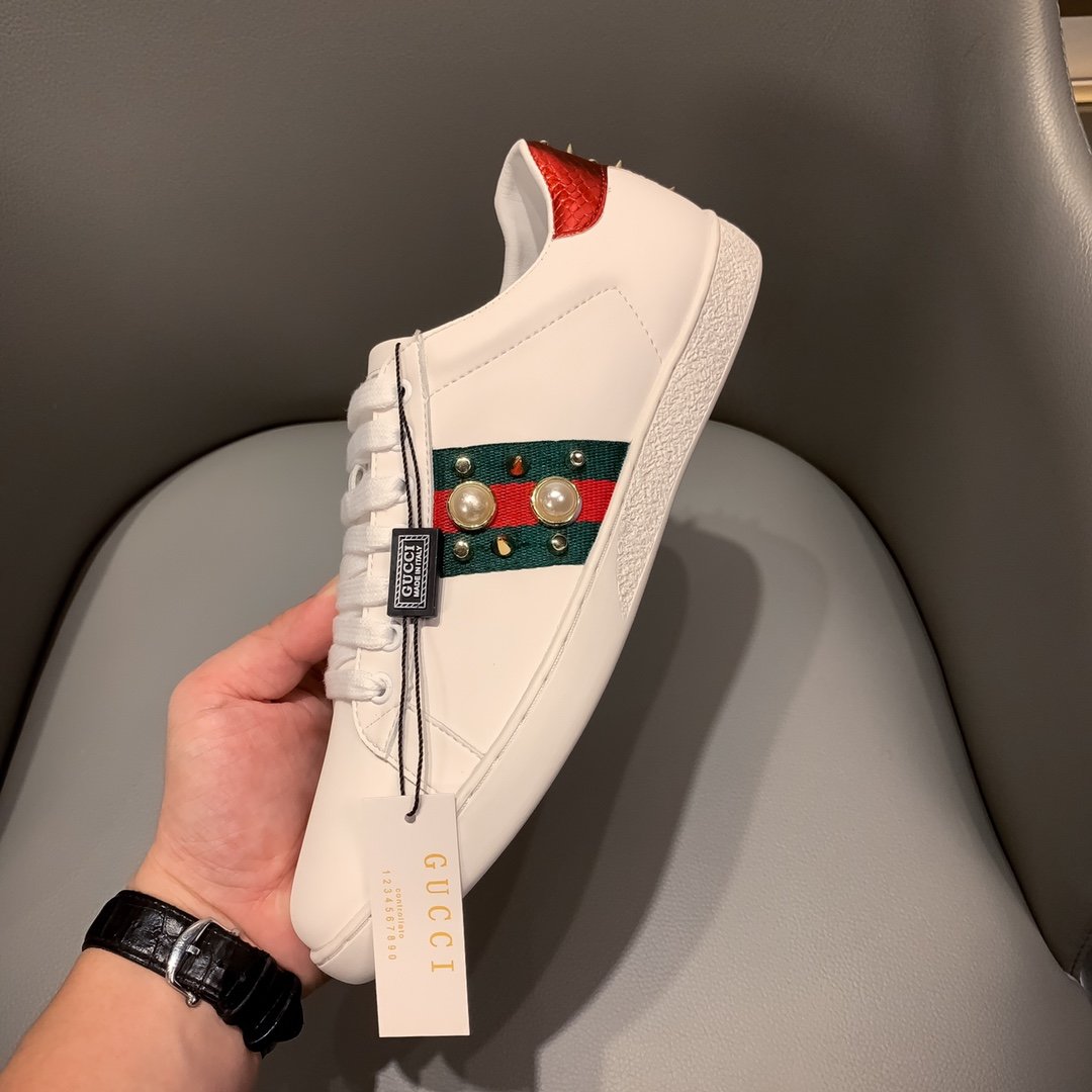 GLM-GCI  ACE LEATHER SNEAKER WITH  PEARL110