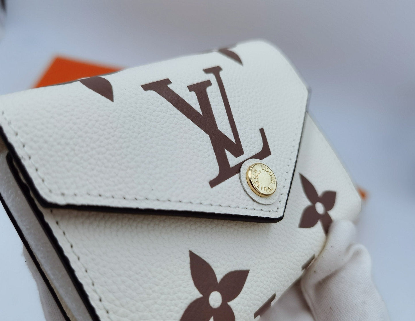 GLM - Top Quality Wallet LUV 001