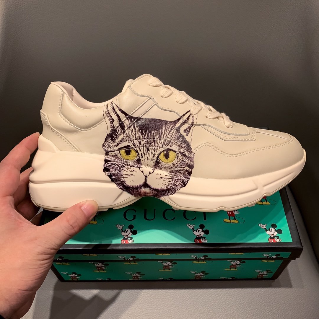 GLM-GCI  RHYTON SNEAKER WITH CAT  134