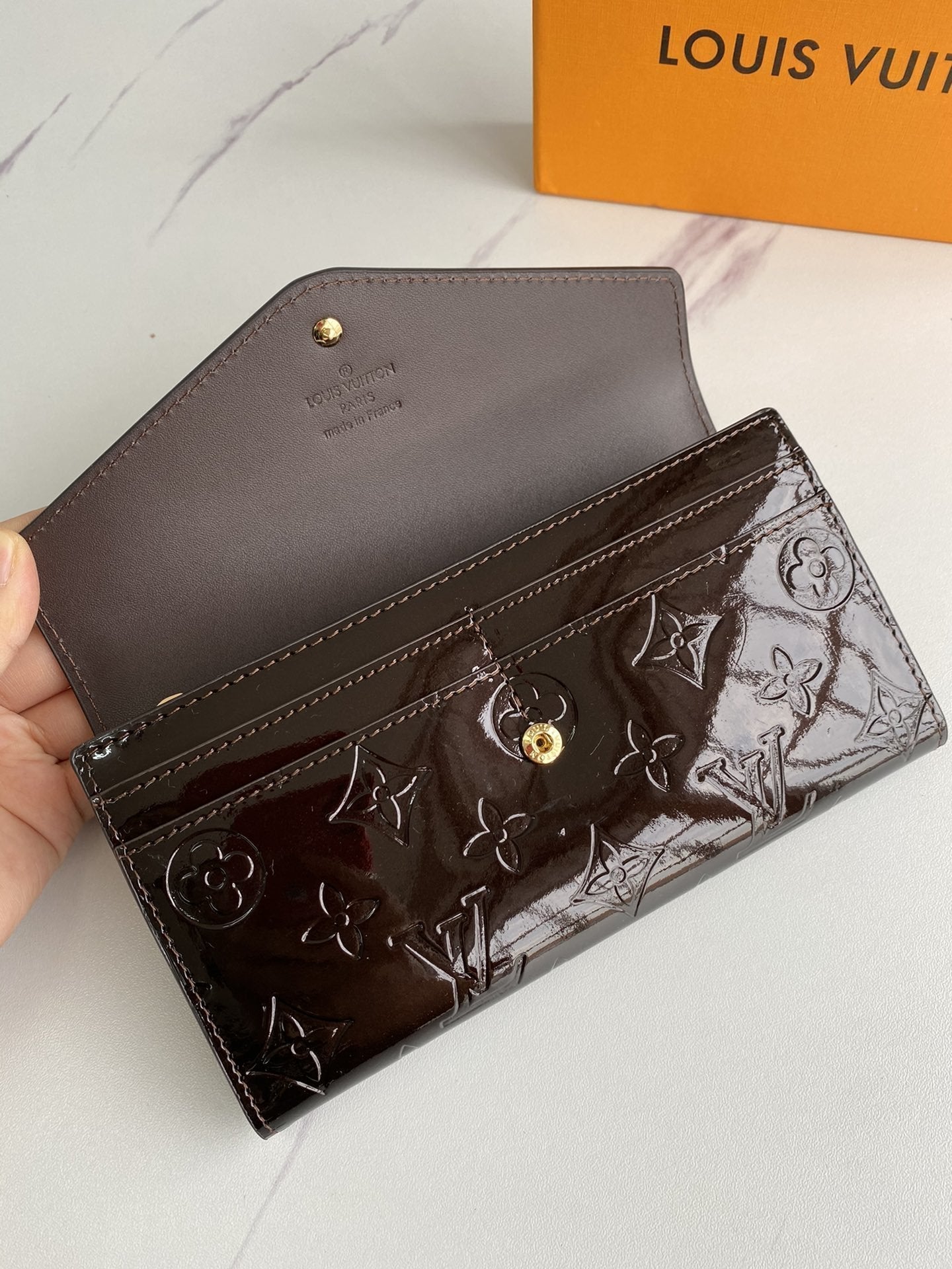 GLM - Top Quality Wallet LUV 003