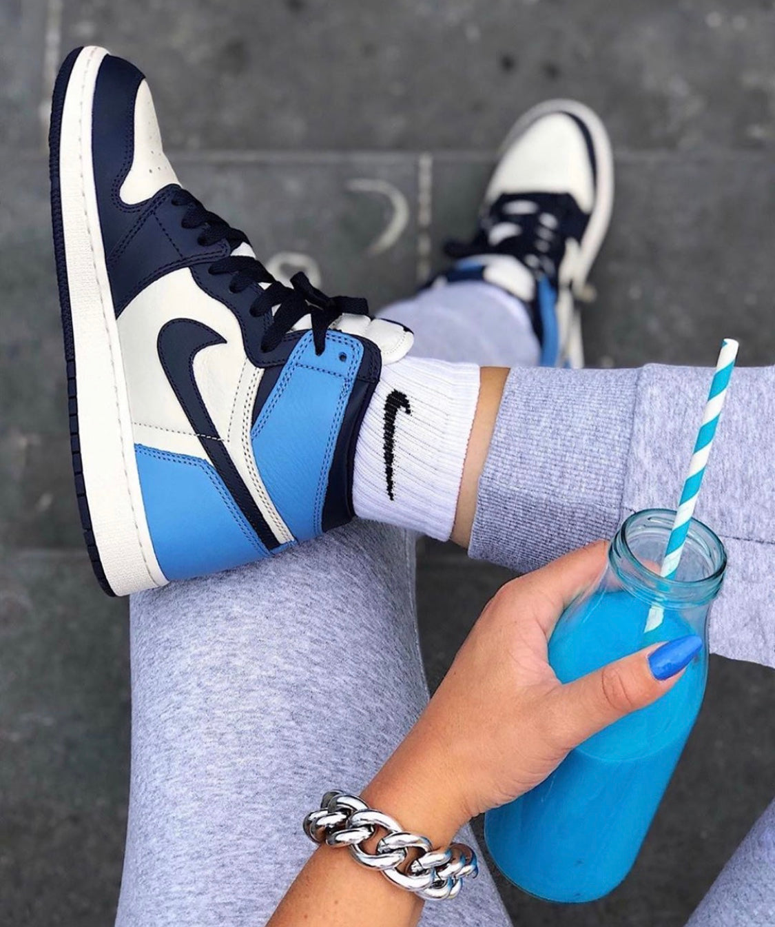 GLM - AJ1 Obsidian