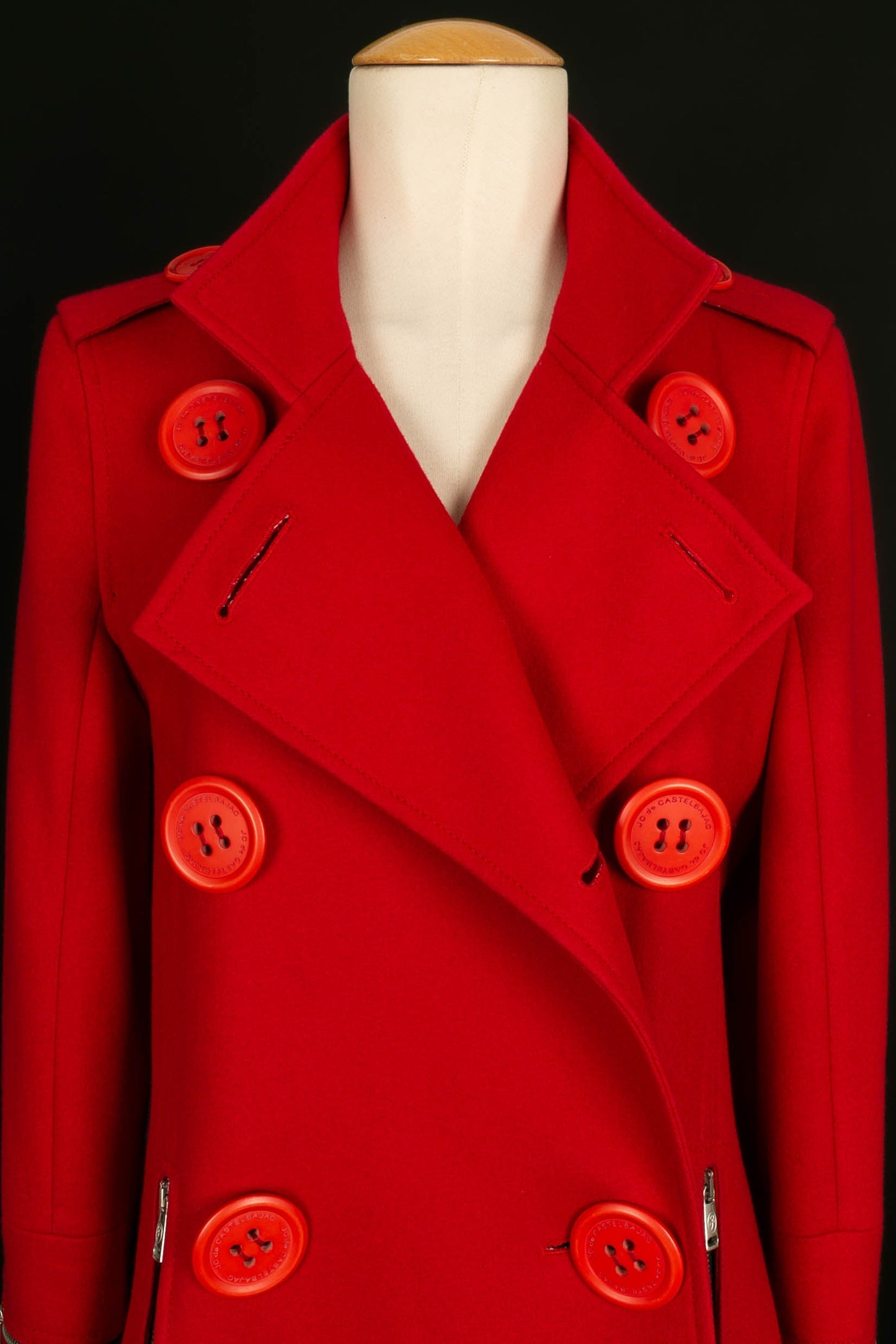 Manteau rouge JC de Castelbajac
