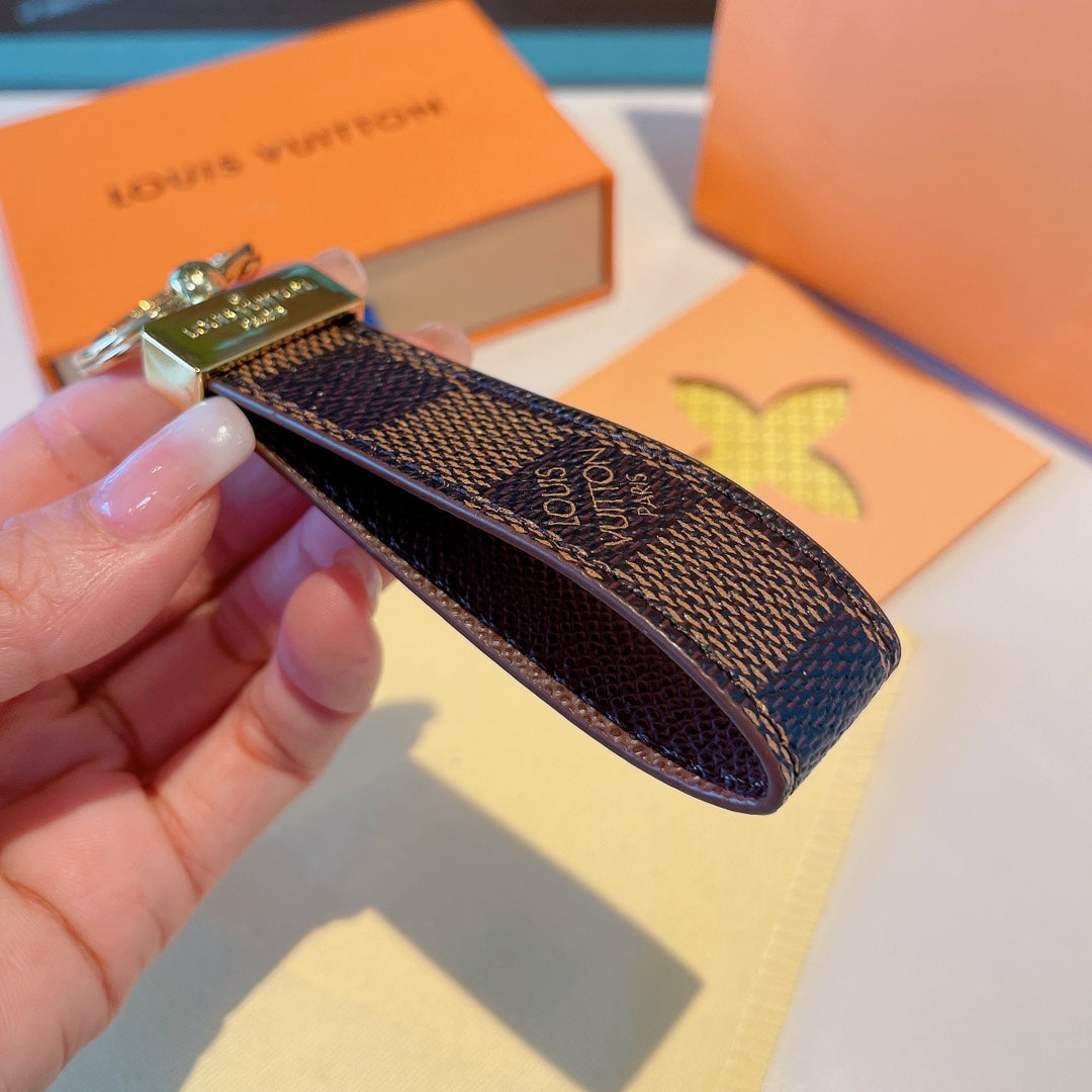 GLM - Top Quality Keychains LUV 032