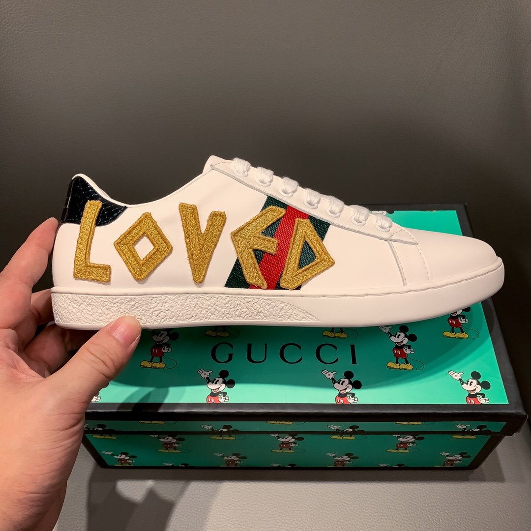 GLM-GCI  Ace Embroidered Love  SNEAKER 122