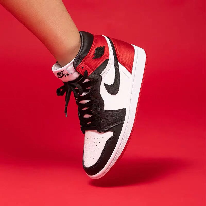 GLM - AJ1 red silk black toe