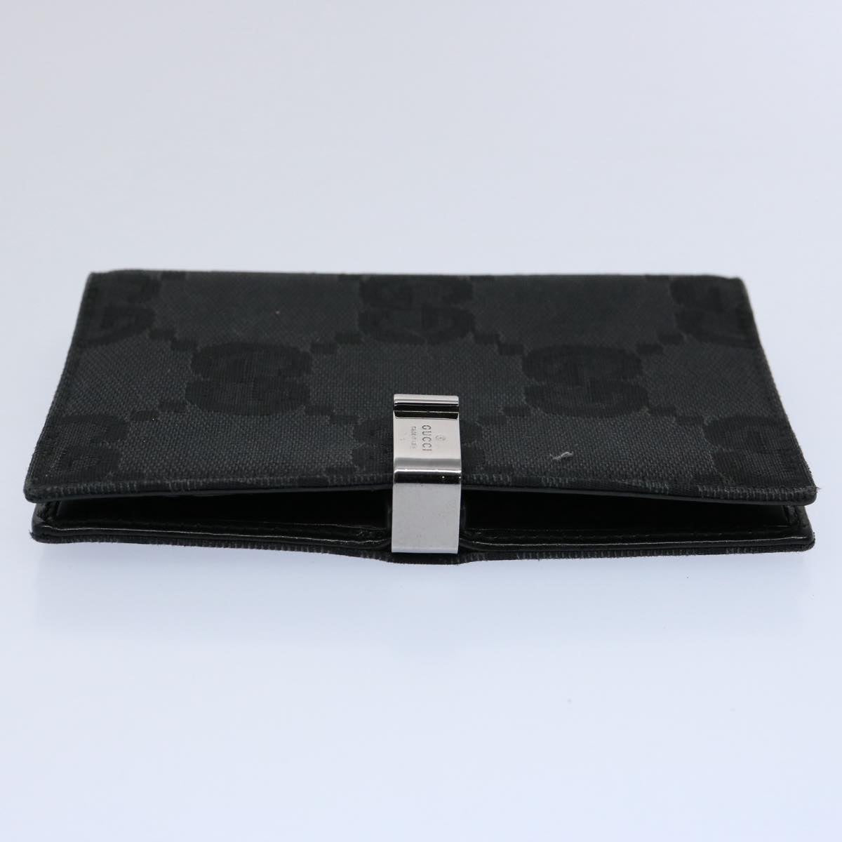 Gucci --