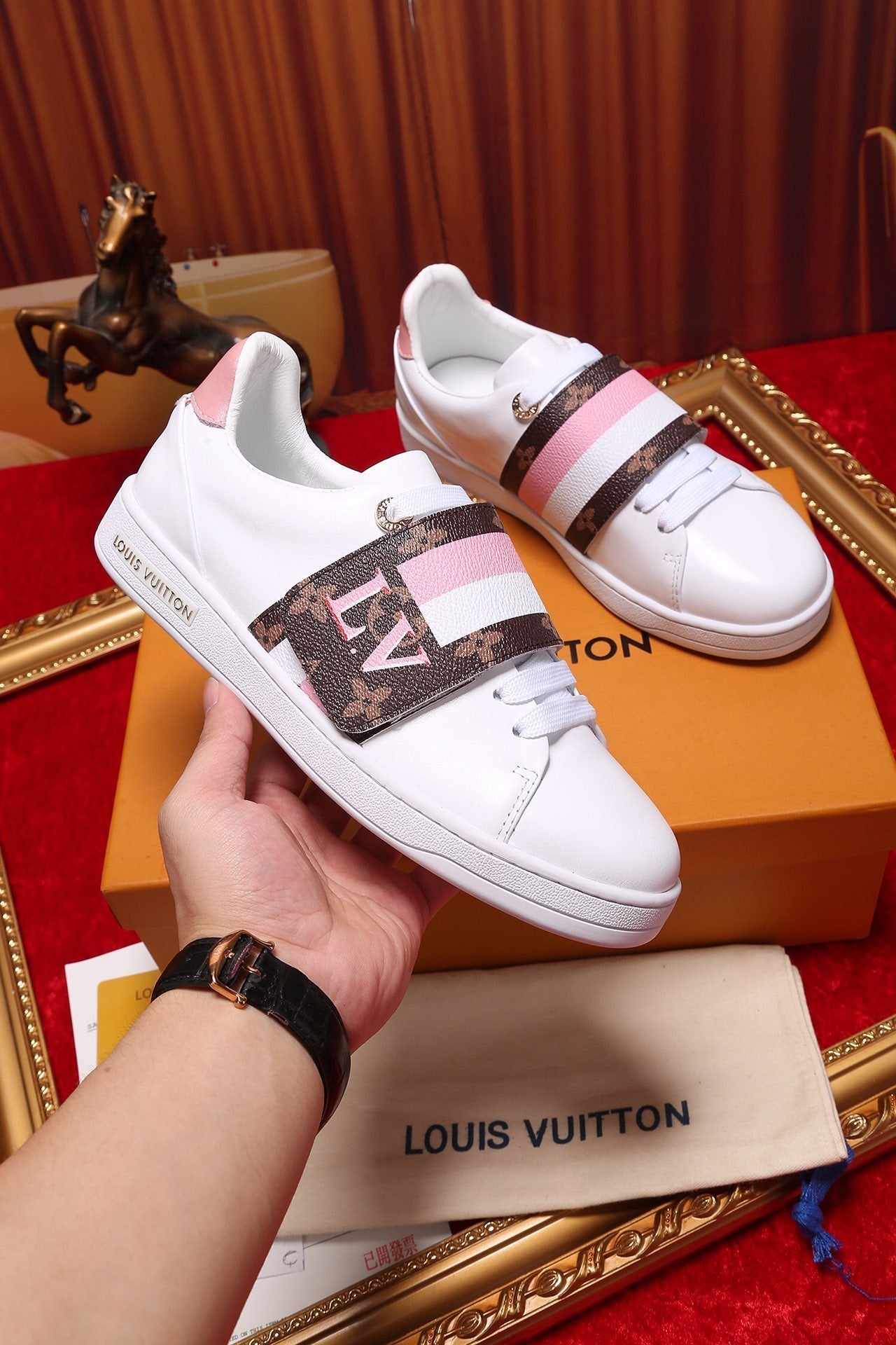 GLM - LUV Font Row Pink Sneaker