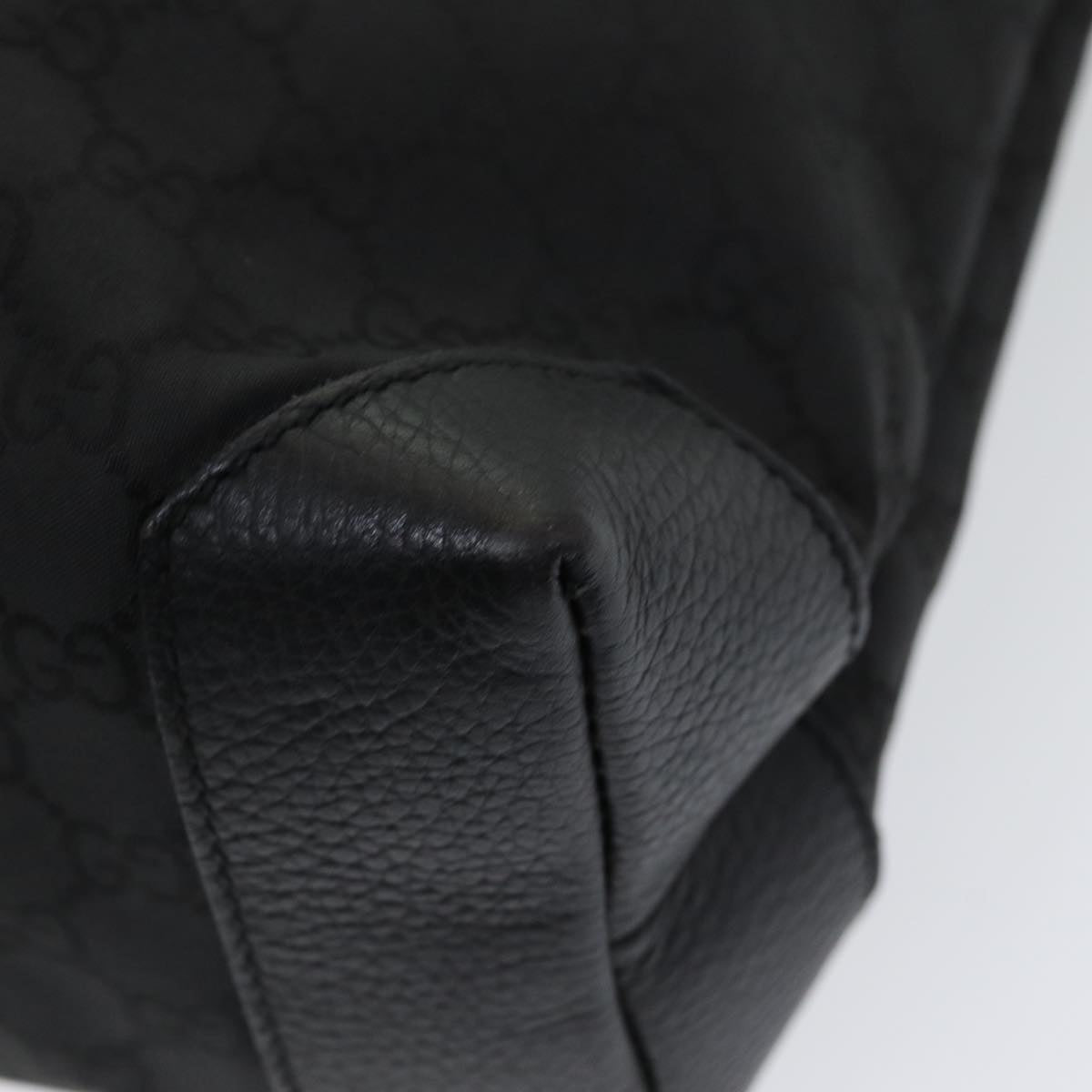 Gucci --