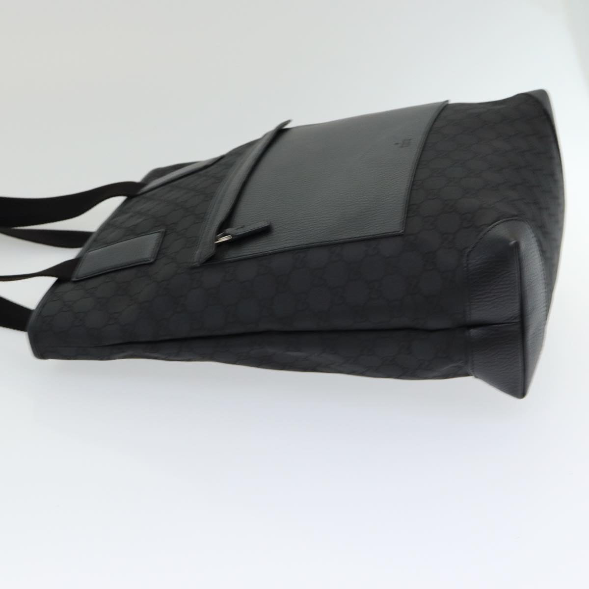Gucci --