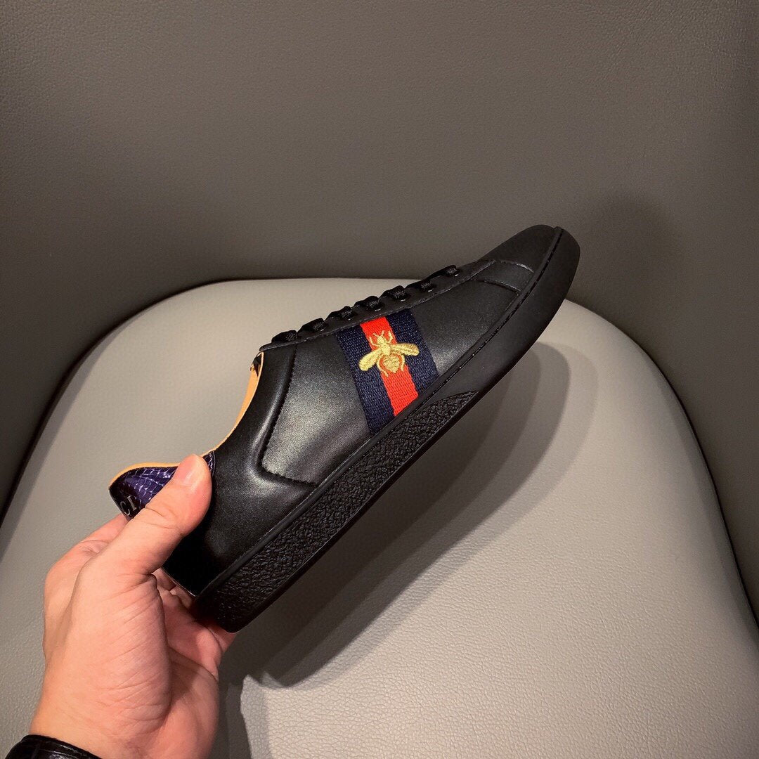 GLM-GCI  Ace Embroidered  Bee  SNEAKER 124