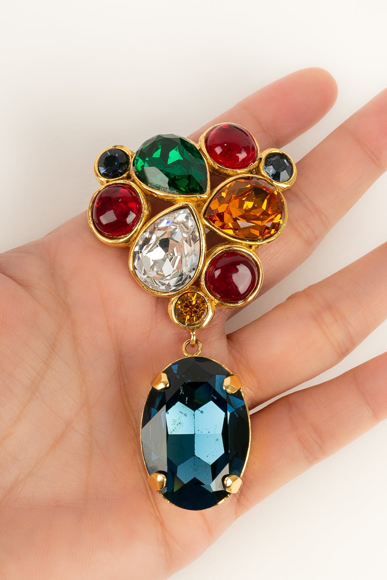 Broche strassÃƒÆ’Ã‚Â©e Chanel