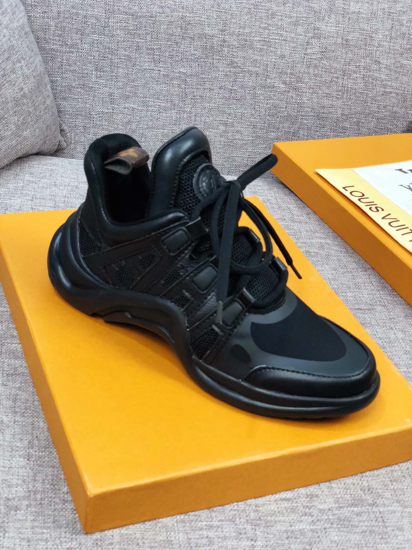 GLM - LUV Archlight Full Black Sneaker