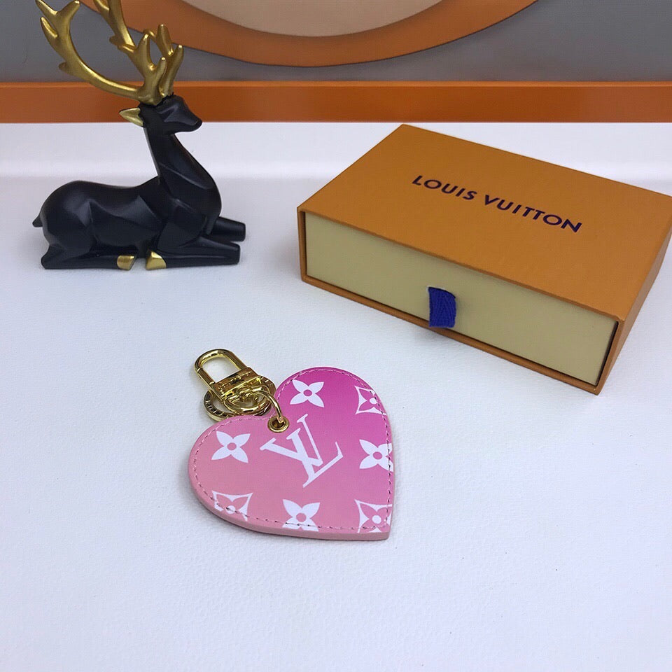 GLM - Top Quality Keychains LUV 010