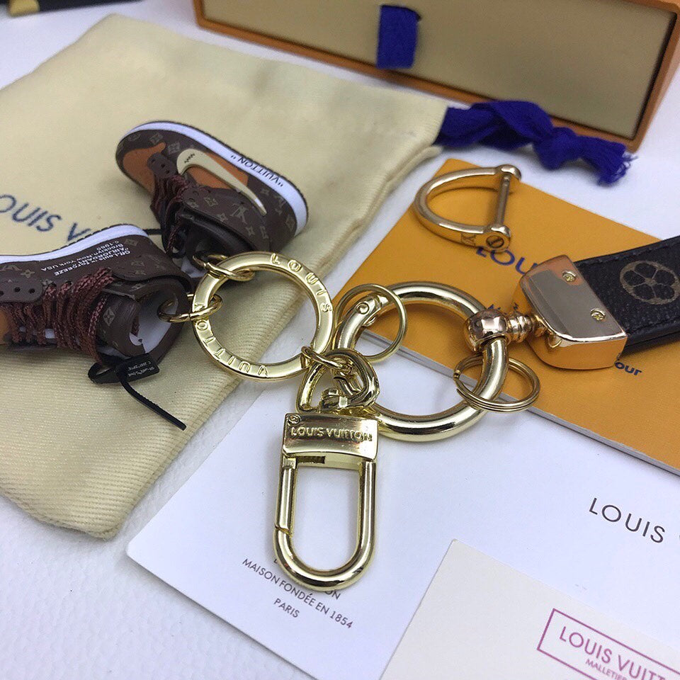 GLM - Top Quality Keychains LUV 009