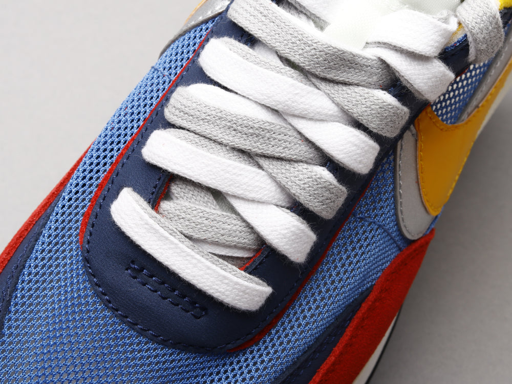 GLM - NKE Waffle red and blue