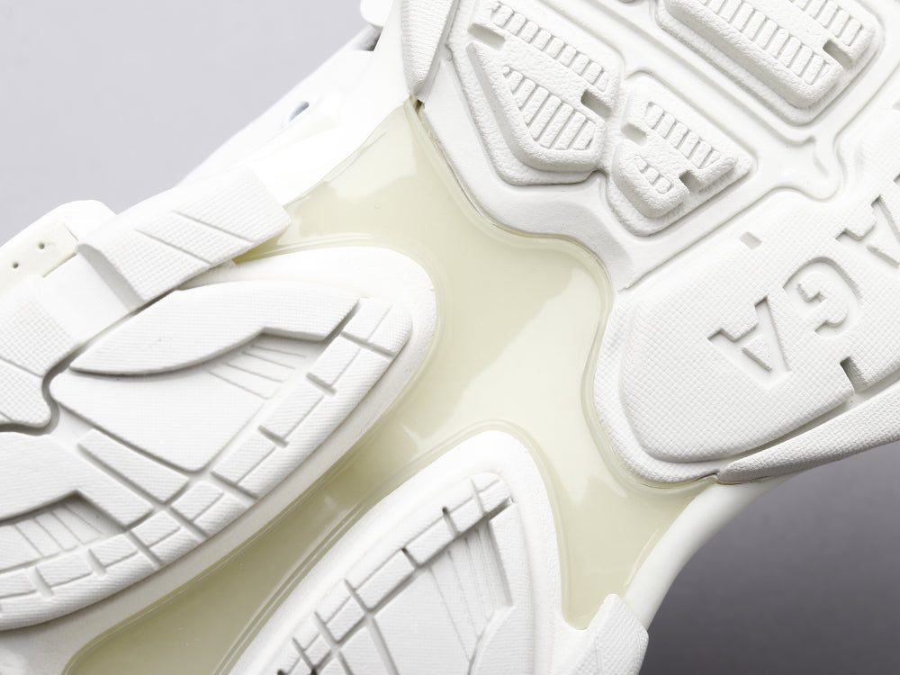 GLM - Bla Track Three Generations White Sneaker