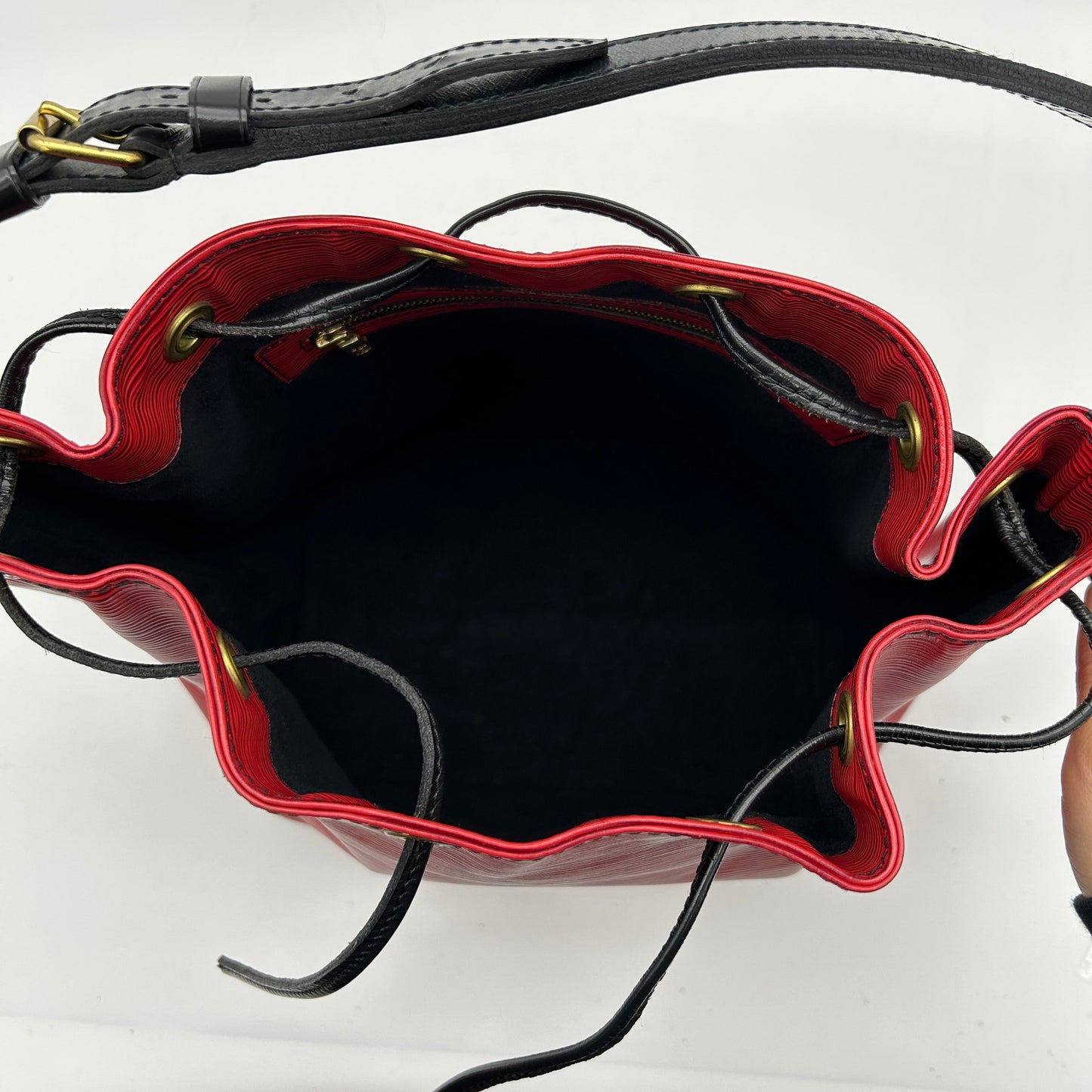 Louis Vuitton Noe Epi Bicolor YVEAE810