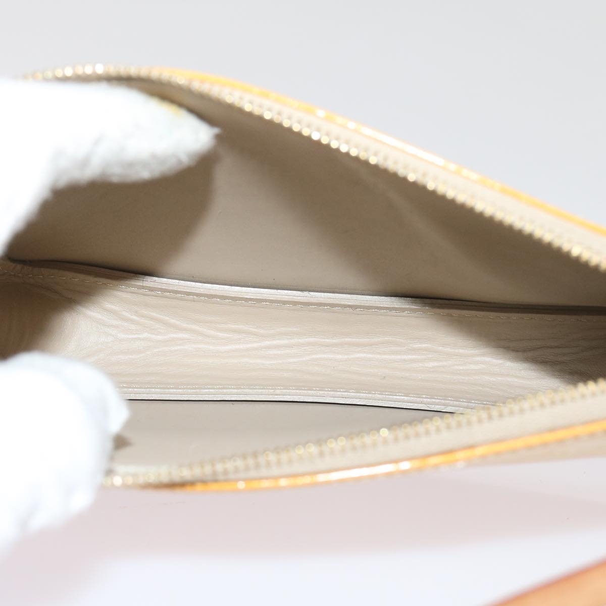Louis Vuitton Lexington  Patent Leather Clutch Bag ()