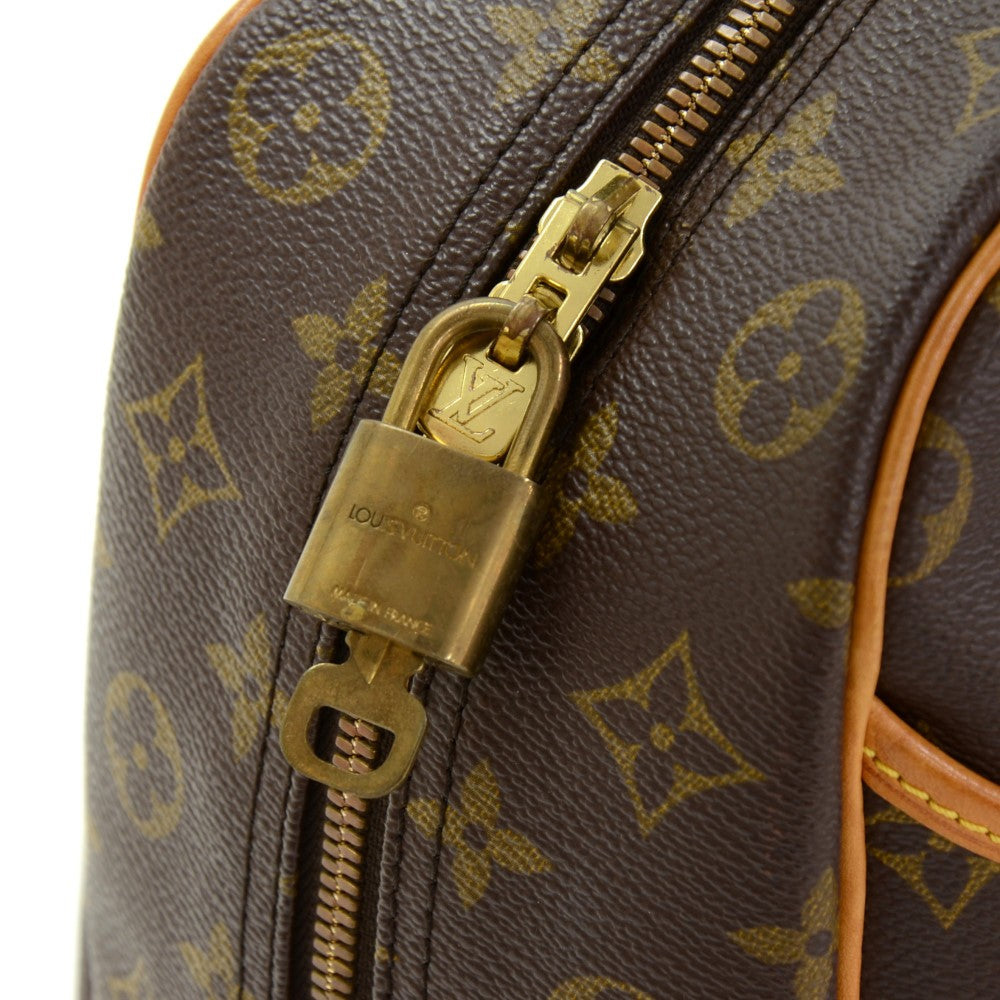 Louis Vuitto Deauville Monogram Canvas Handbag