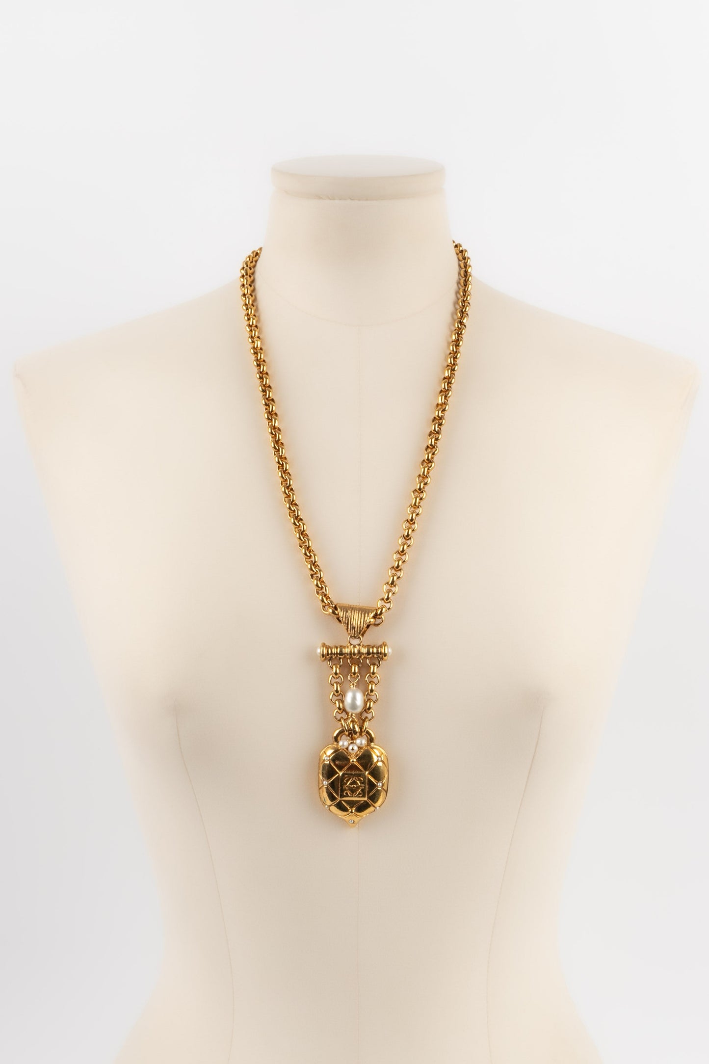 Collier Loewe