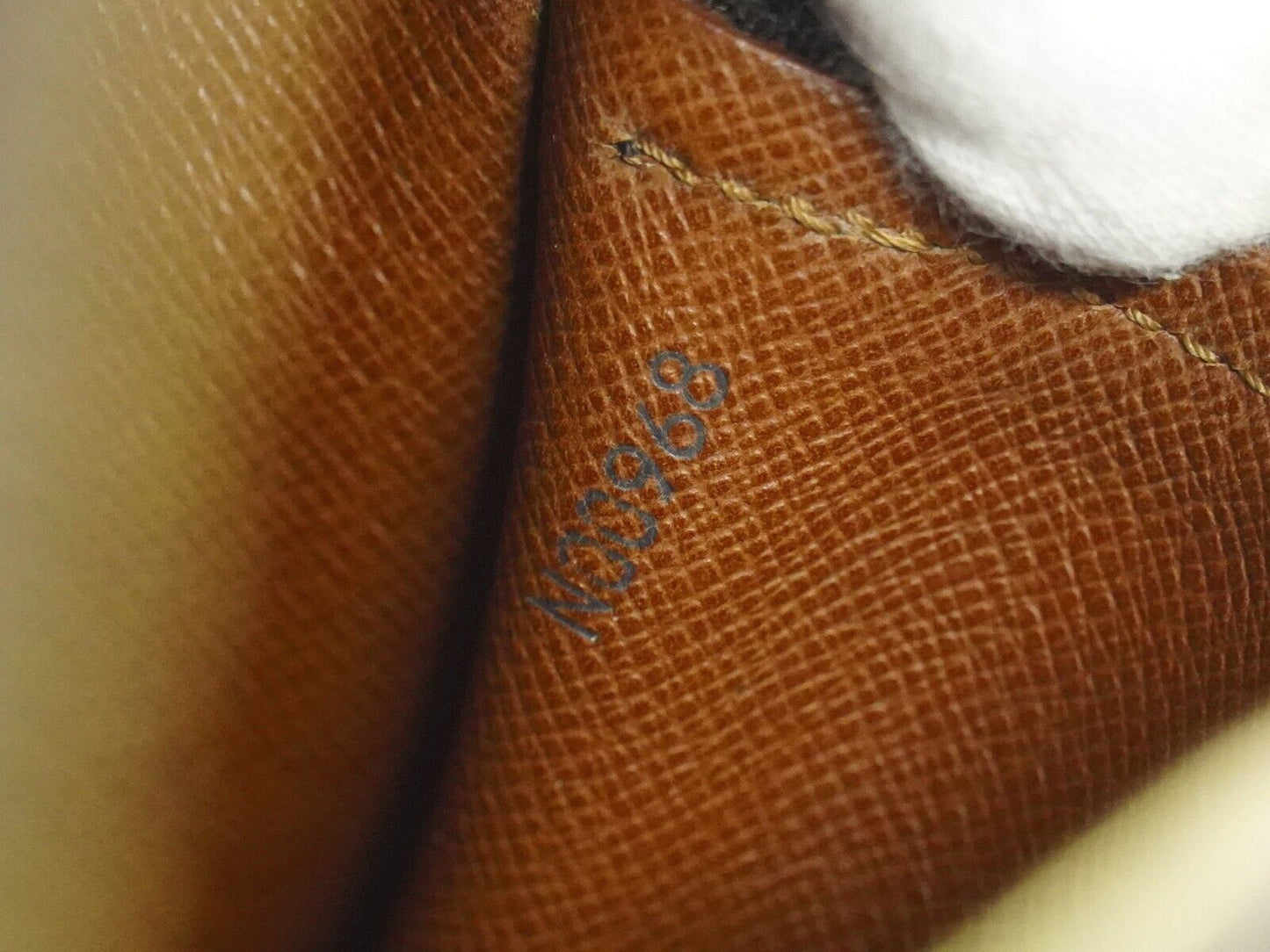 Louis Vuitton Papillon 30  Canvas Shoulder Bag ()
