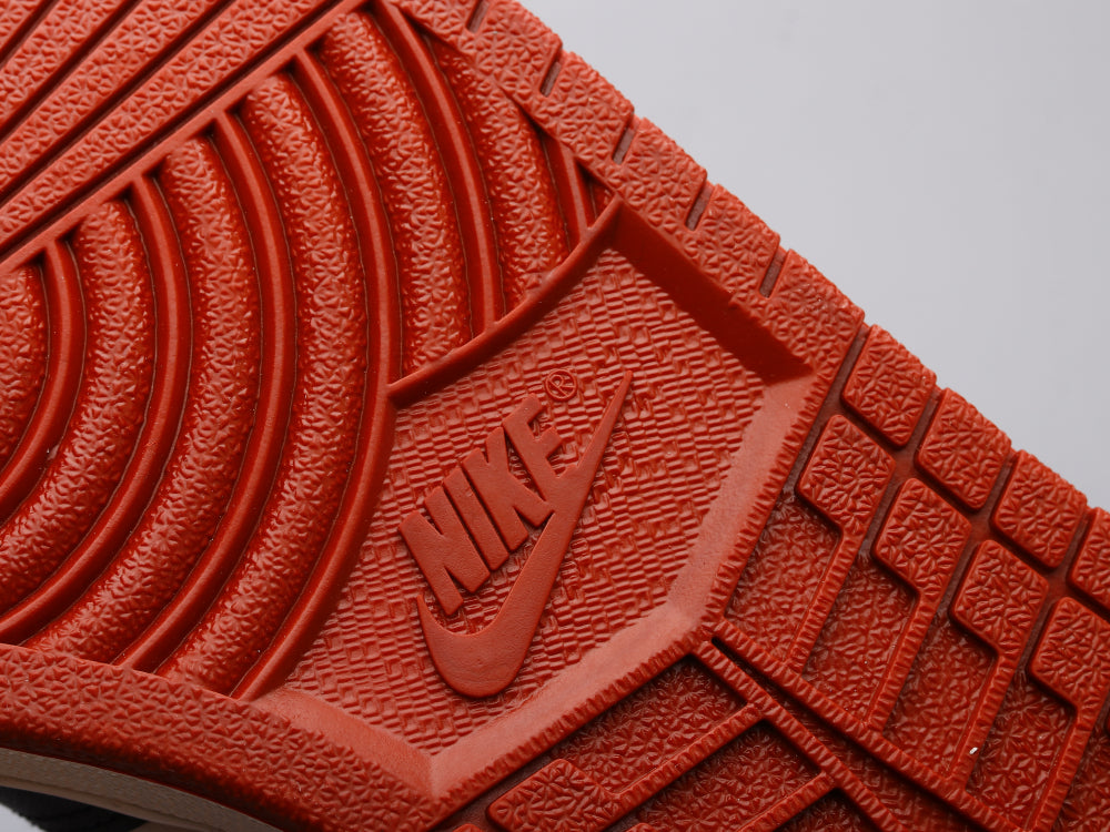 GLM - AJ1 black red toe