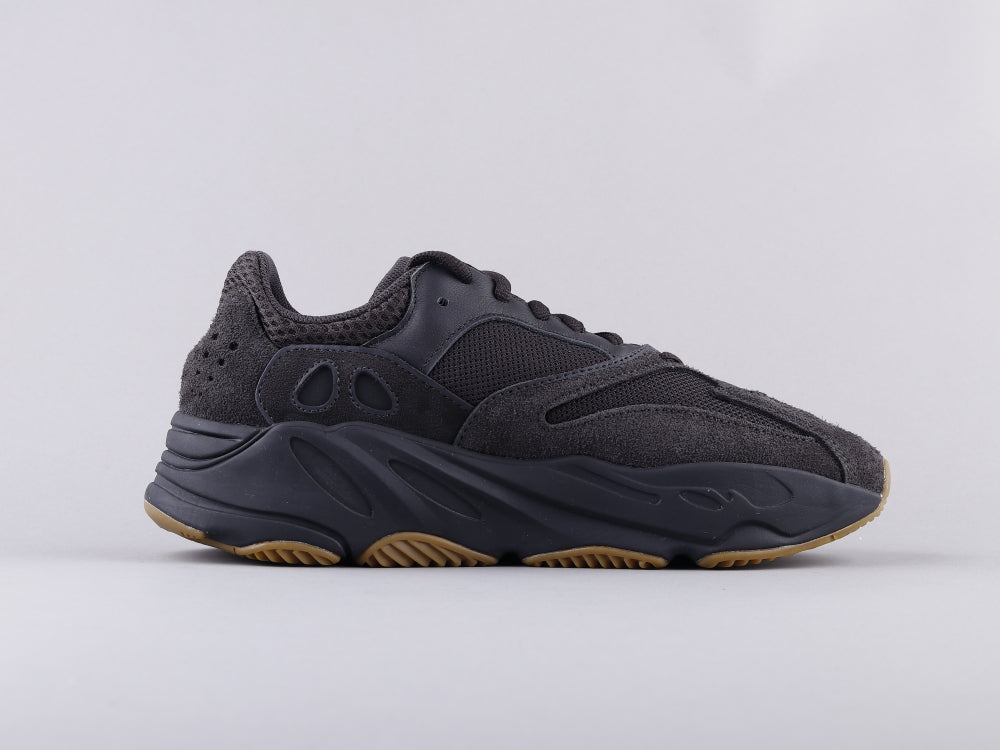 GLM - Yzy 700 Raw Rubber Black Sneaker