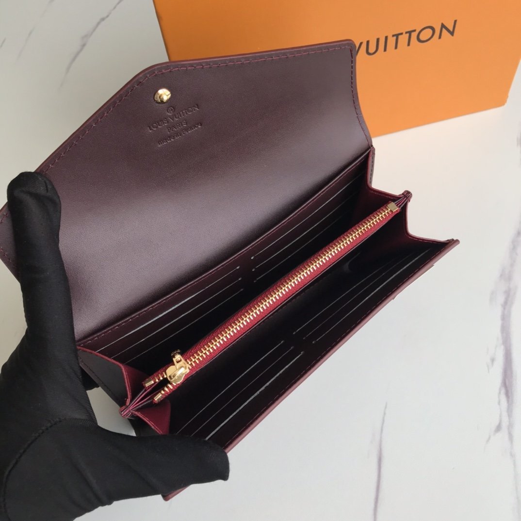 GLM - Top Quality Wallet LUV 007